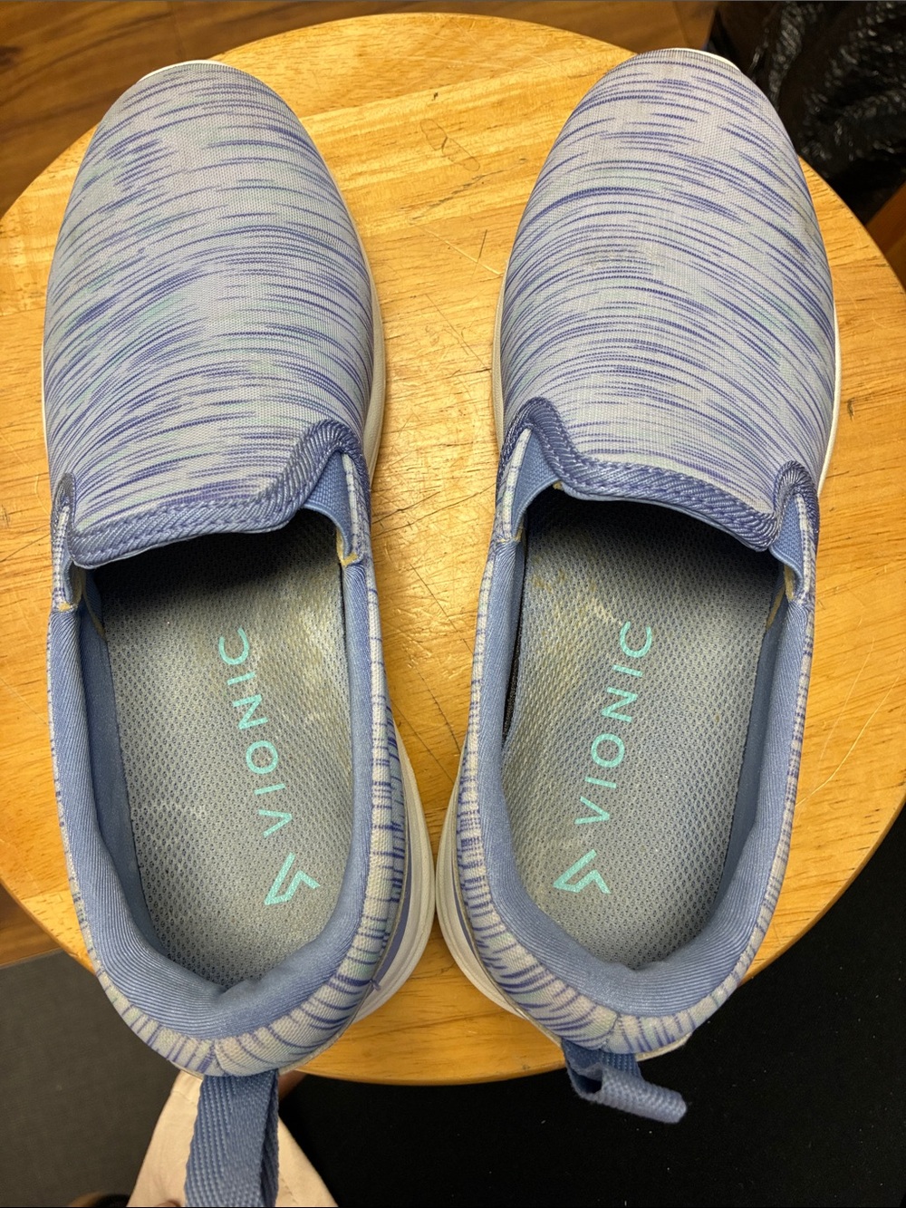 Vionic Slip-On Sneakers in Light Blue and Aqua Women’s 6.5